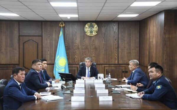 Ауданның әлеуметтік-экономикалық дамуы мен бюджеттің атқарылу мәселесі қаралды