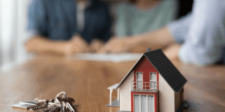 ТҰРҒЫН ҮЙ ҚҰРЫЛЫСЫН ДАМЫТУ ЖӘНЕ САЛАНЫ ЦИФРЛАНДЫРУ МӘСЕЛЕСІ ҚАРАЛДЫ