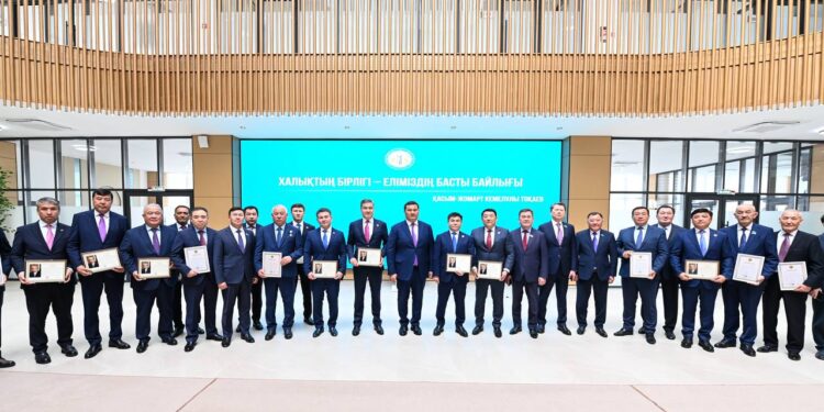 ҚЫЗЫЛОРДА ОБЛЫСЫНДА БЕЛСЕНДІ АЗАМАТТАРҒА ҚҰРМЕТ КӨРСЕТІЛДІ