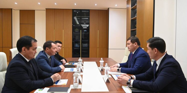 ҚЫЗЫЛОРДАДА «ДАМУ» КӘСІПКЕРЛІКТІ ҚОЛДАУ ҚОРЫ БАСШЫЛЫҒЫМЕН ЖИНАЛЫС ӨТТІ