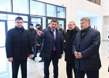 ҚЫЗЫЛОРДА ОБЛЫСЫНЫҢ ӘКІМІ АРДАГЕРЛЕР ЖӘНЕ ЗИЯЛЫ ҚАУЫМ ӨКІЛДЕРІМЕН КЕЗДЕСТІ