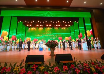 ҚЫЗЫЛОРДАДА ХАЛЫҚАРАЛЫҚ ӘЙЕЛДЕР КҮНІНЕ АРНАЛҒАН АНА — ӘЛЕМНІҢ БЕСІГІ САЛТАНАТТЫ КЕШІ ӨТТІ