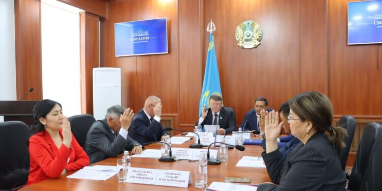 СЫРДАРИЯ АУДАНЫНДА КЕЗЕКТІ МӘСЛИХАТ СЕССИЯСЫ ӨТТІ.