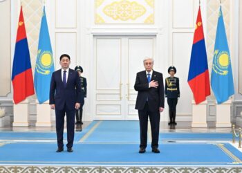 МОҢҒОЛИЯ ПРЕЗИДЕНТІ УХНААГИЙН ХУРЭЛСУХТЫ РЕСМИ ҚАРСЫ АЛУ РӘСІМІ