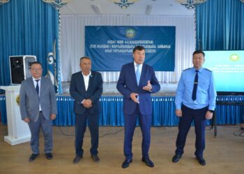 ШИЕЛІ АУДАНЫ ӘКІМІ МАЙЛЫТОҒАЙ ЖӘНЕ СҰЛУТӨБЕ АУЫЛДЫҚ ОКРУГТЕРІНДЕ ЕСЕПТІК КЕЗДЕСУ ӨТКІЗДІ